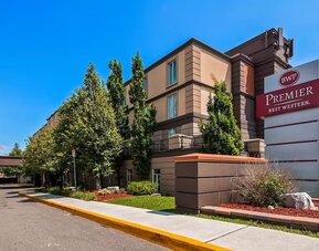 Hotel exterior at Best Western Premier Toronto Airport Carlingview.