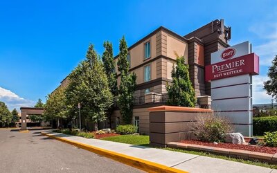 Hotel exterior at Best Western Premier Toronto Airport Carlingview.