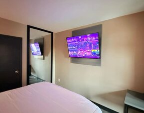 King room at THE VINE HOTEL BRONX.