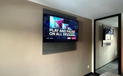 King room at THE VINE HOTEL BRONX.