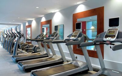 Fitness center at Hilton Atlanta Airport.
