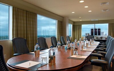 Meeting room at Hilton Atlanta Airport.