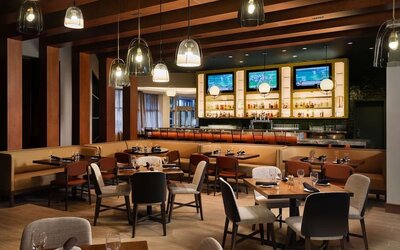 Dining room at Hilton Atlanta Airport.