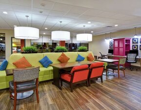 Lobby and lounge at Home2 Suites By Hilton El Reno.