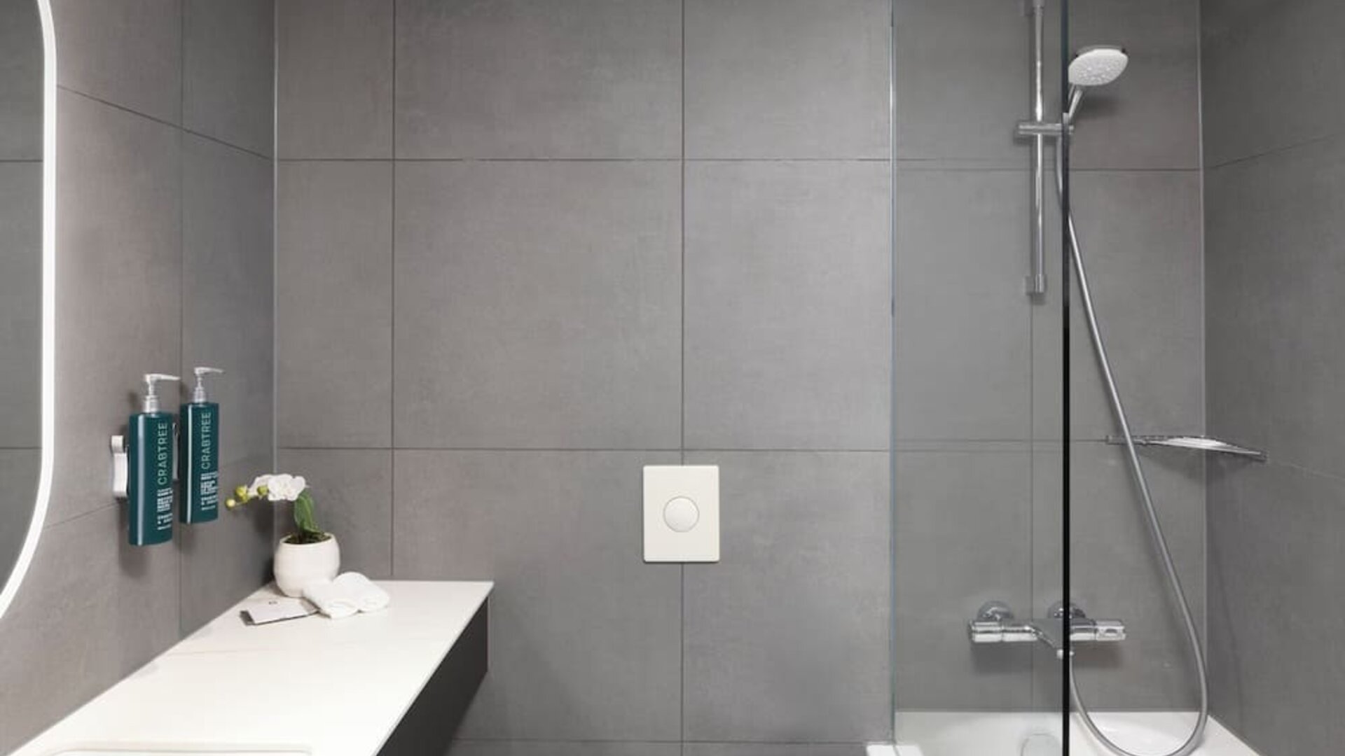 Guest bathroom at Hilton Dusseldorf.