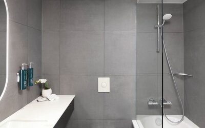 Guest bathroom at Hilton Dusseldorf.