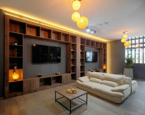 XLiving Host & Rooms