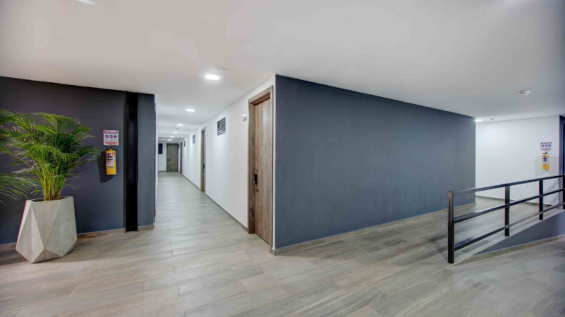 XLiving Host & Rooms