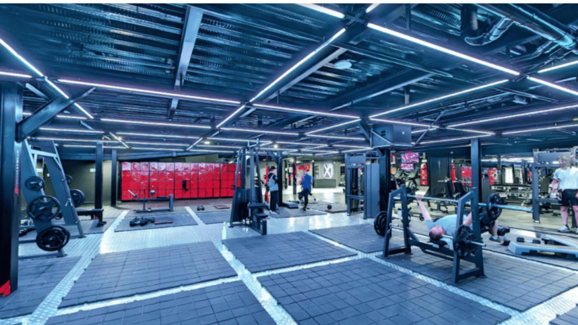 XLiving Host & Rooms