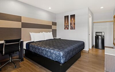 Day use room at Bay Breeze Inn.