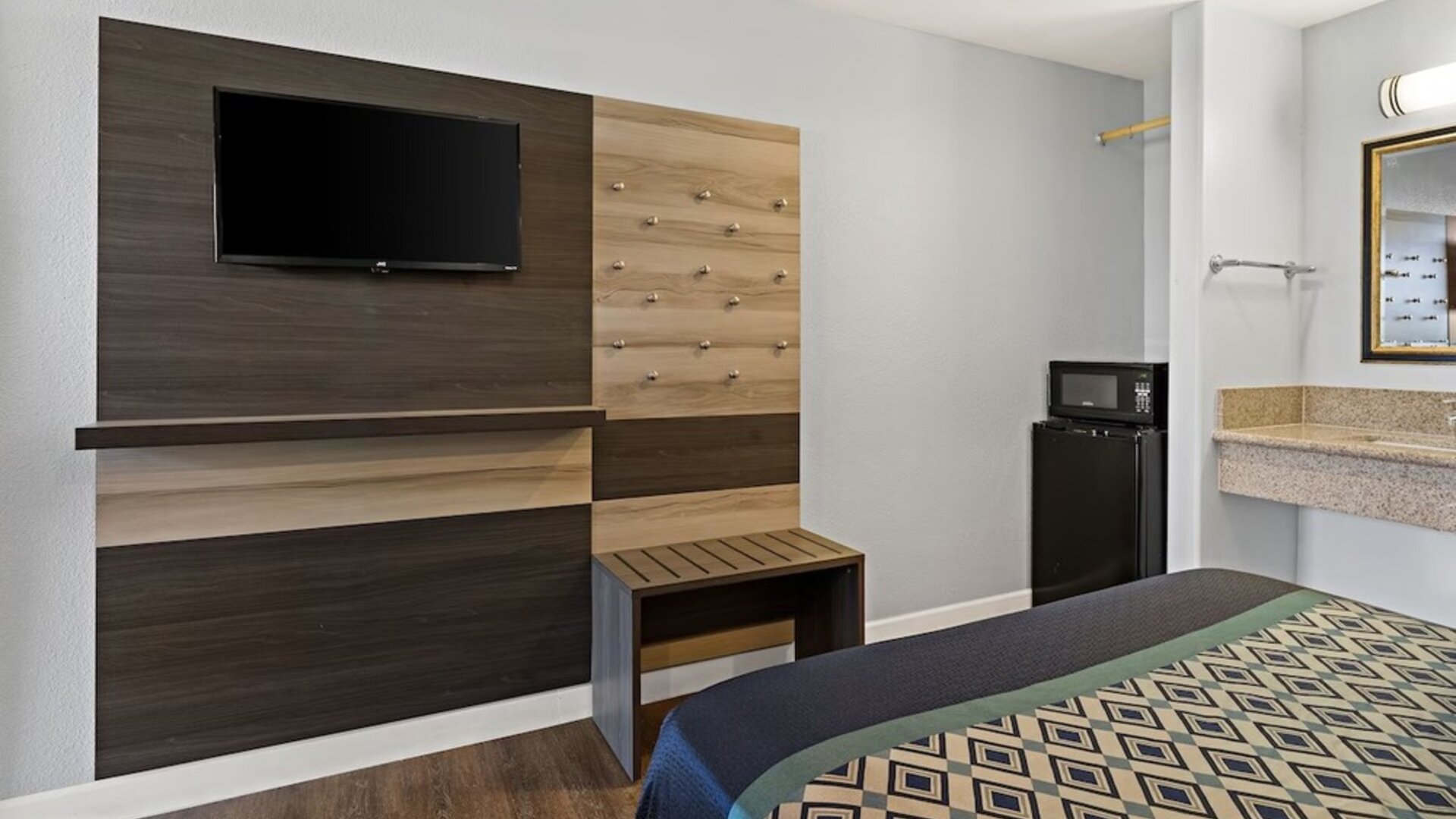 Day use room at Bay Breeze Inn.