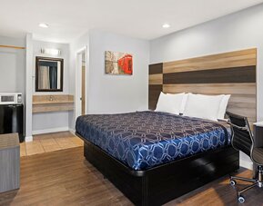 Day use room at Bay Breeze Inn.