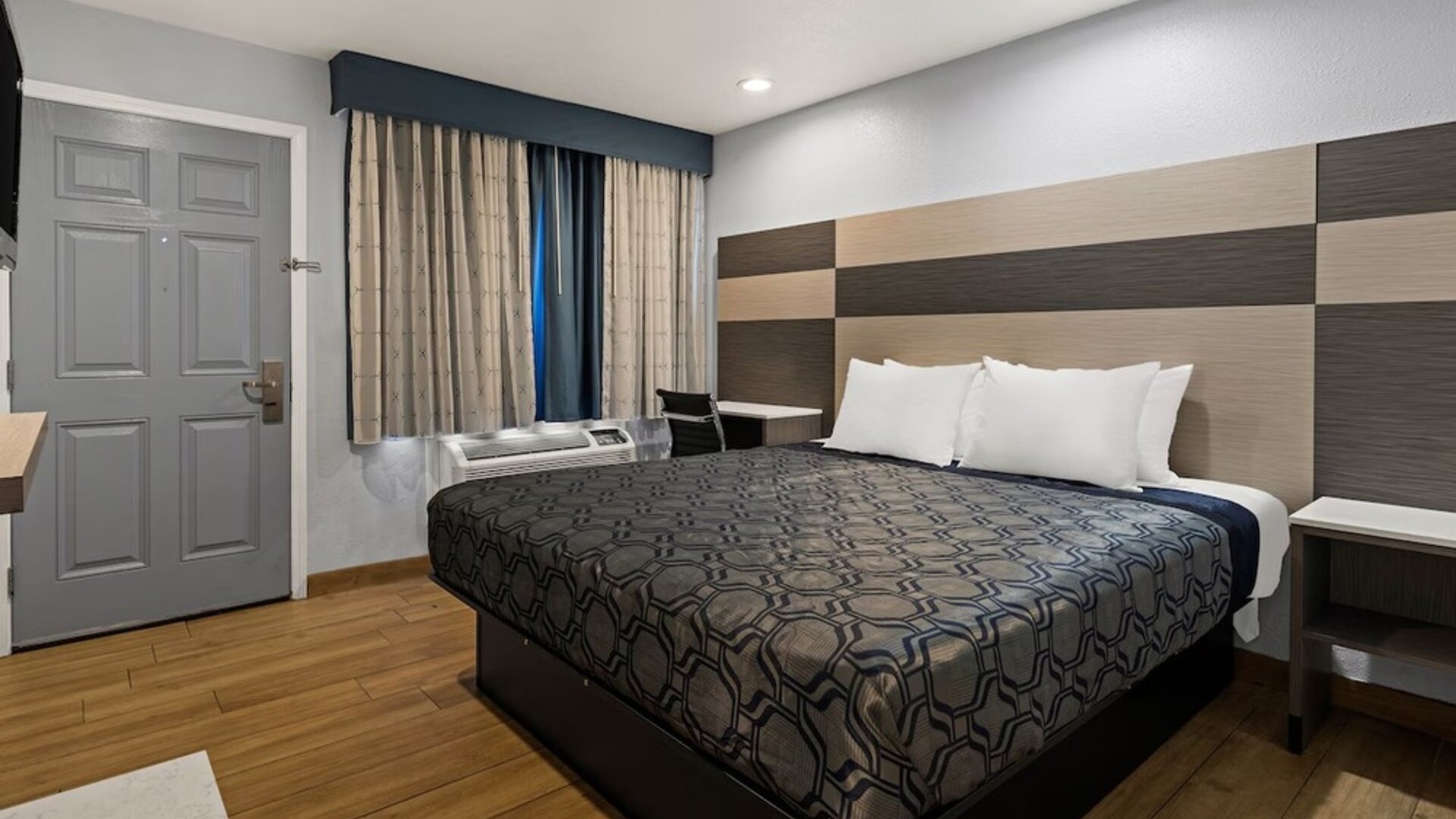 Day use room at Bay Breeze Inn.