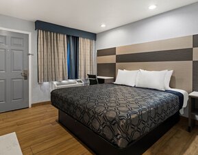 Day use room at Bay Breeze Inn.