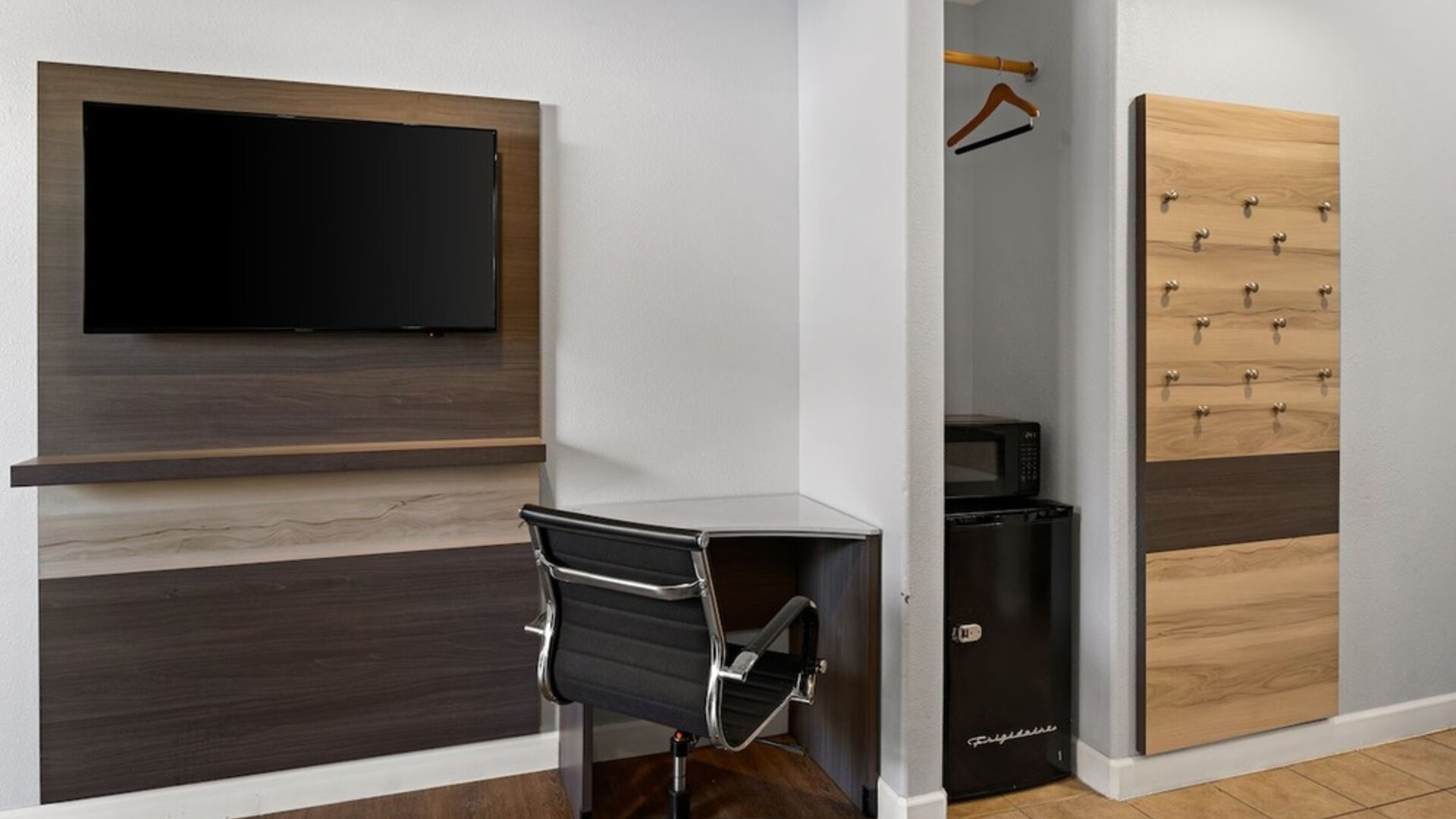 Day use room at Bay Breeze Inn.