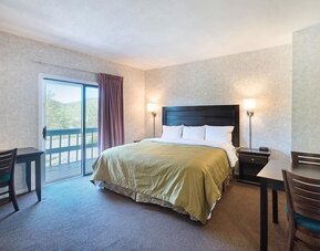 Day use room at Econo Lodge Lee - Great Barrington.