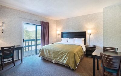 Day use room at Econo Lodge Lee - Great Barrington.