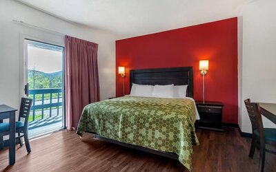 Day use room at Econo Lodge Lee - Great Barrington.