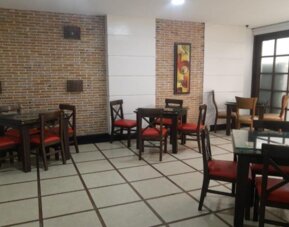 Tower - Embajada Americana