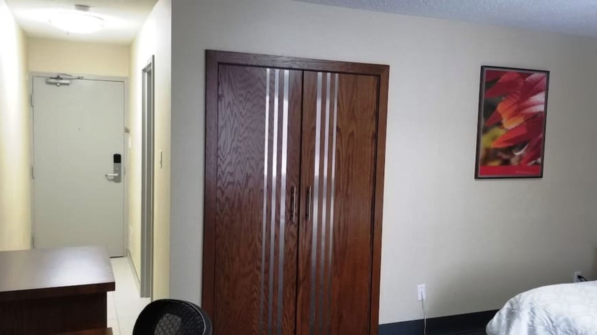 Day use room at Baymont By Wyndham Montreal Airport.