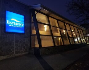 Hotel exterior at Baymont By Wyndham Montreal Airport.
