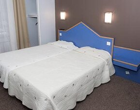 Hôtel Paris Père-Lachaise République