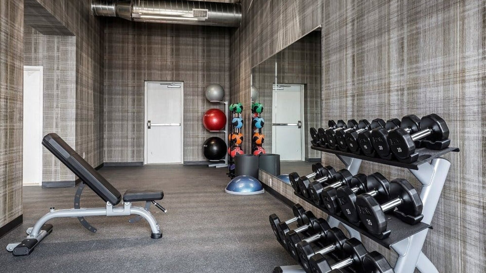 Gym at Envision Hotel Boston-Everett.