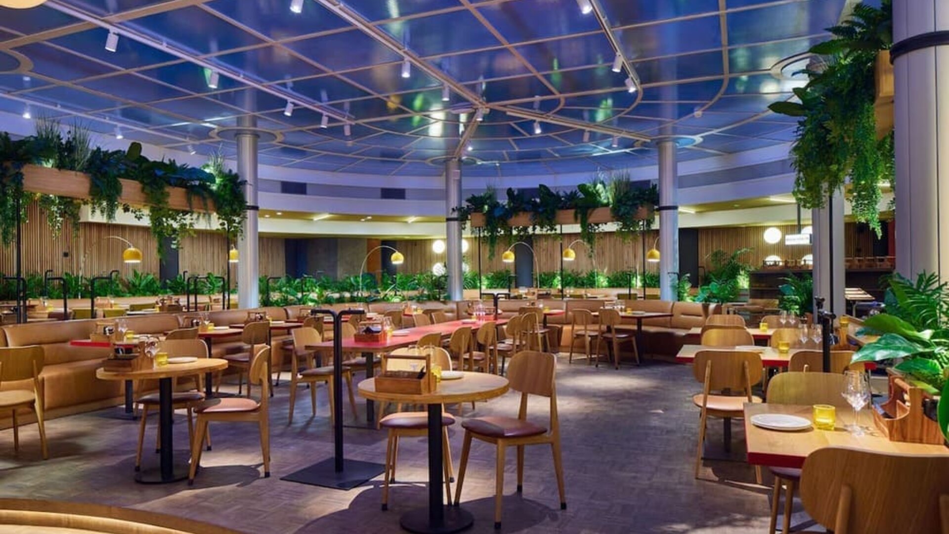 Restaurant at Motto By Hilton Rotterdam Blaak.