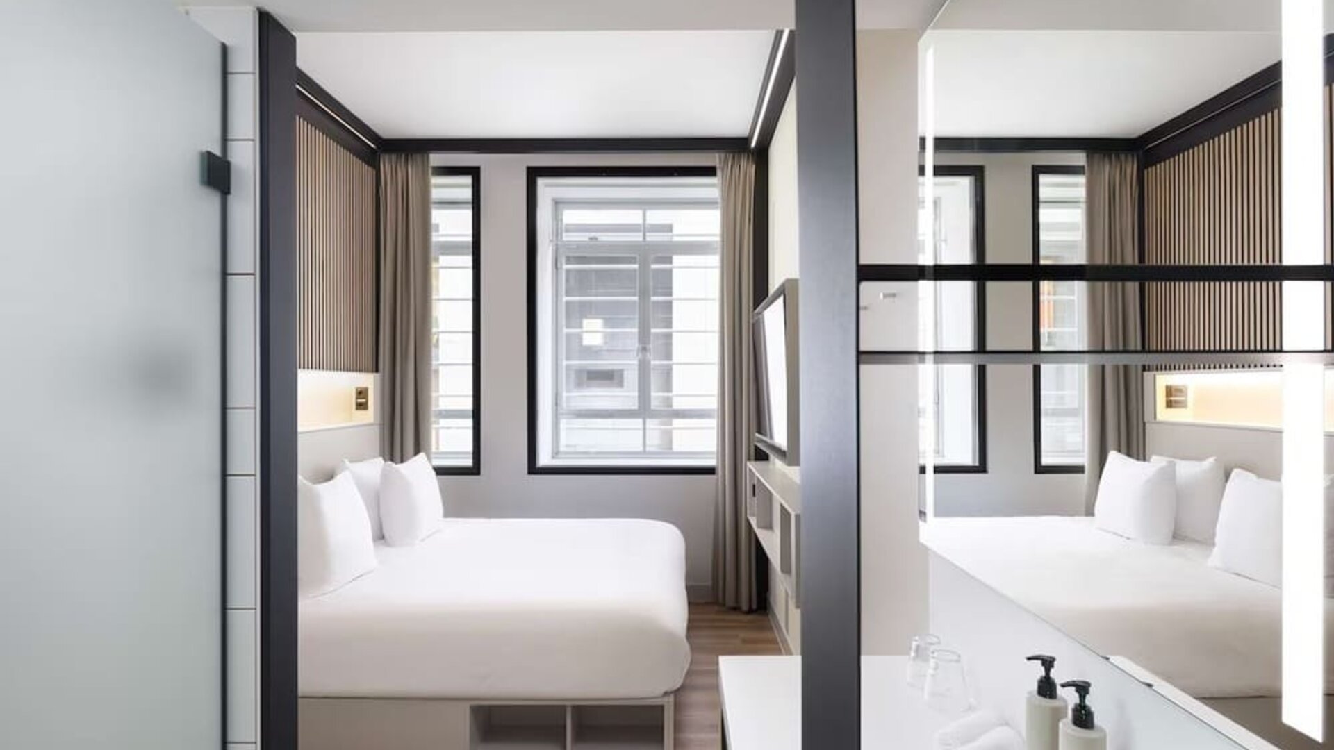 Day use room at Motto By Hilton Rotterdam Blaak.