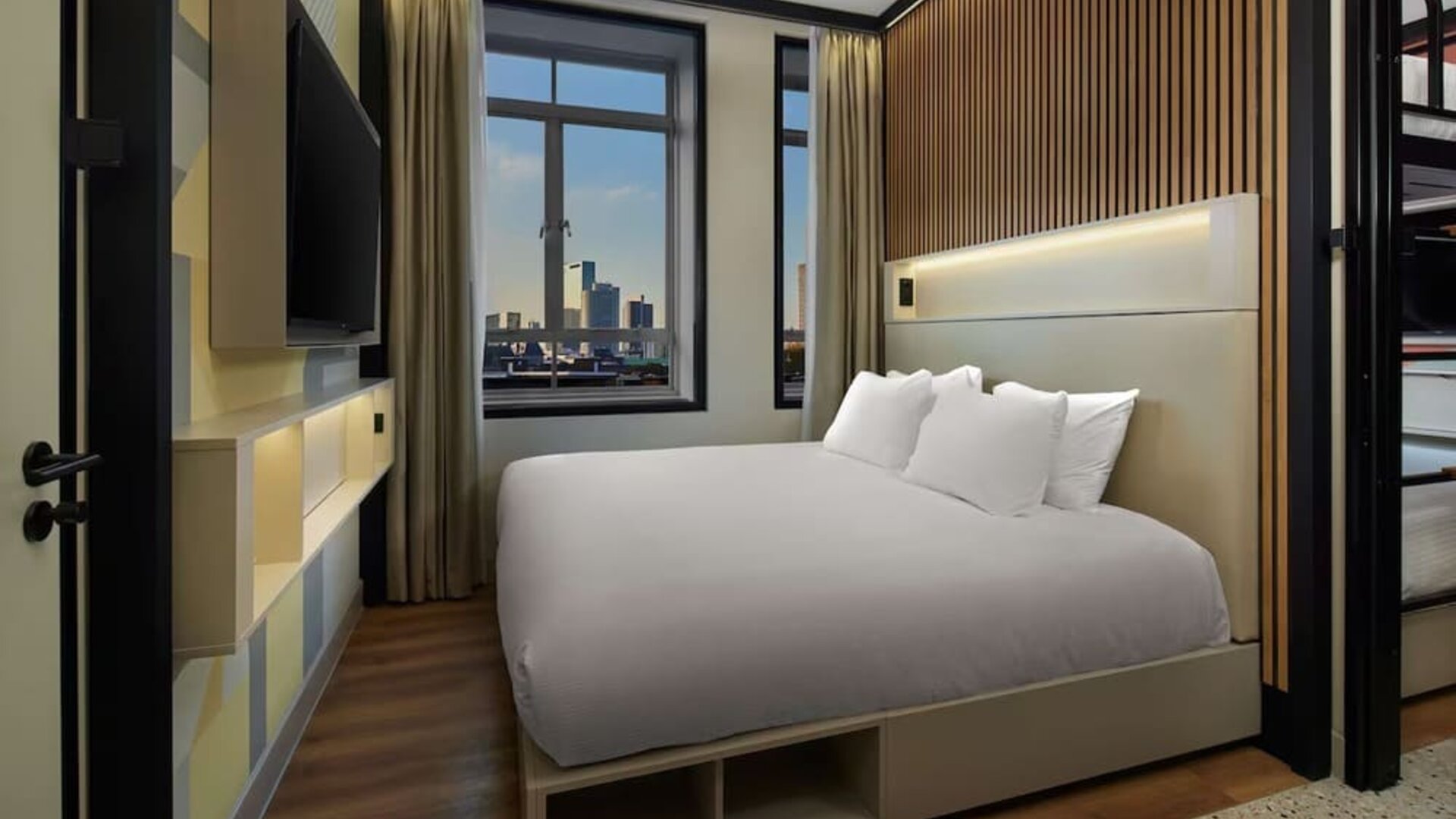 Day use room at Motto By Hilton Rotterdam Blaak.