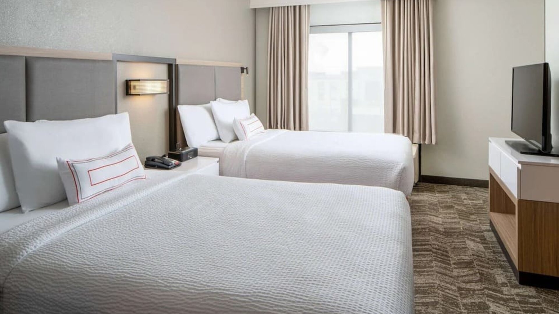 Day use room at Sonesta Select Nashville Airport Suites.