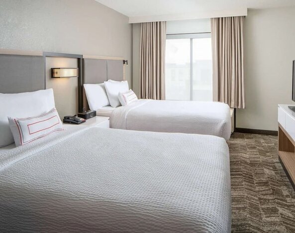 Day use room at Sonesta Select Nashville Airport Suites.