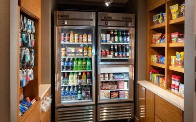 Snack bar at Sonesta Select Nashville Airport Suites.