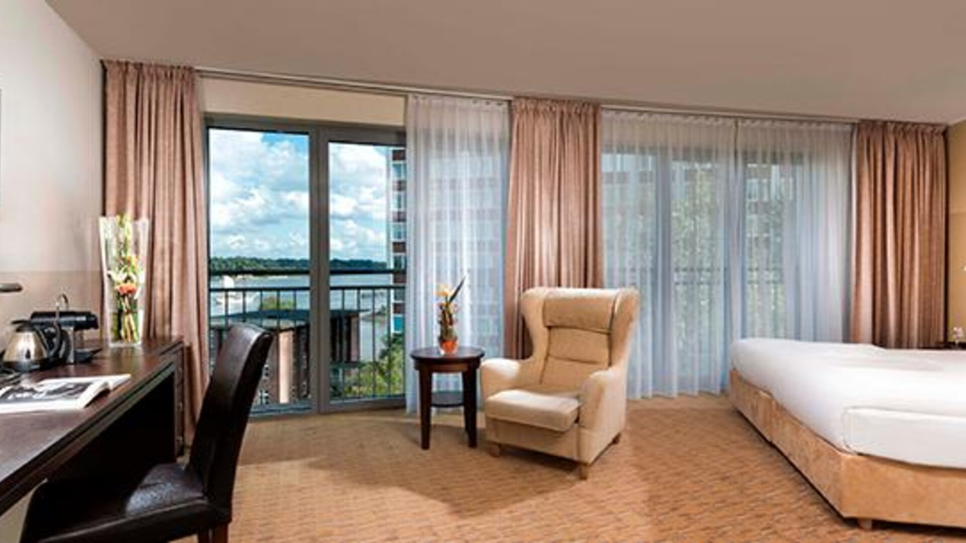 Elaya hotel hamburg finkenwerder