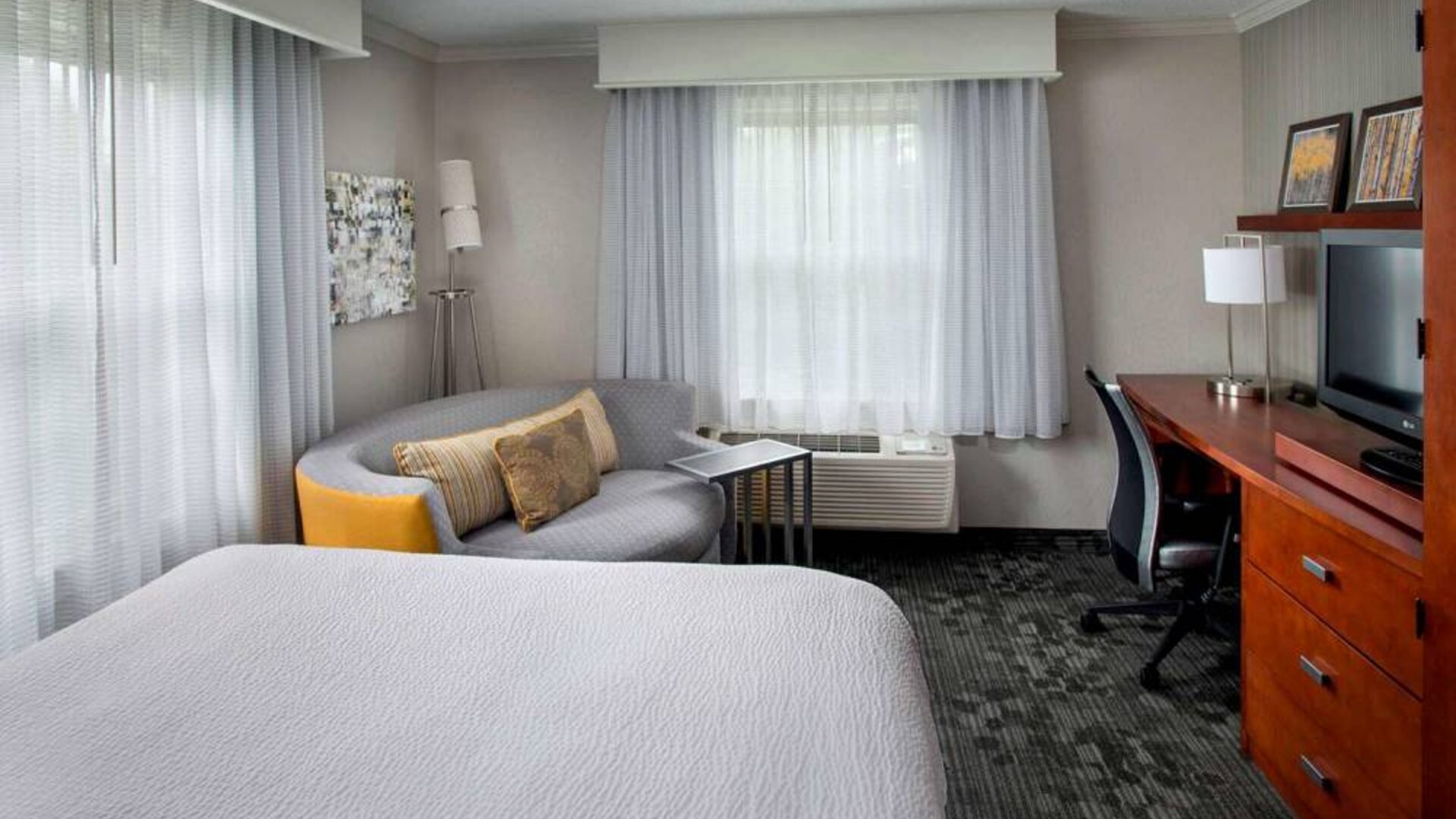 Day use room at Sonesta Select Tinton Falls Eatontown.