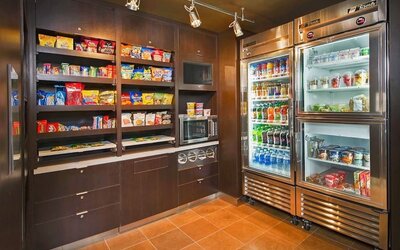 Snack bar at Sonesta Select Tinton Falls Eatontown.