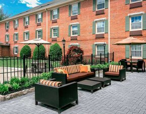 Hotel exterior at Sonesta Select Tinton Falls Eatontown.