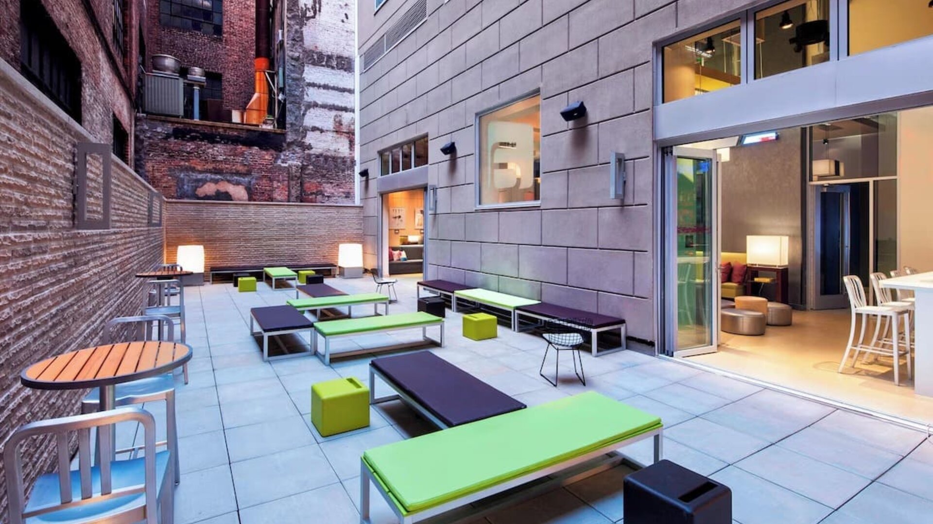 Terrace with natural light perfect for coworking at Aloft Manhattan Downtown - Financial District.