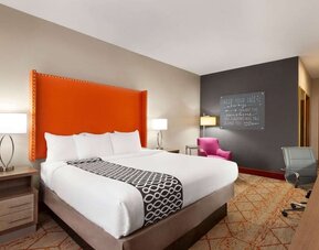 Day use room at La Quinta Inn & Suites By Wyndham Lackawanna.