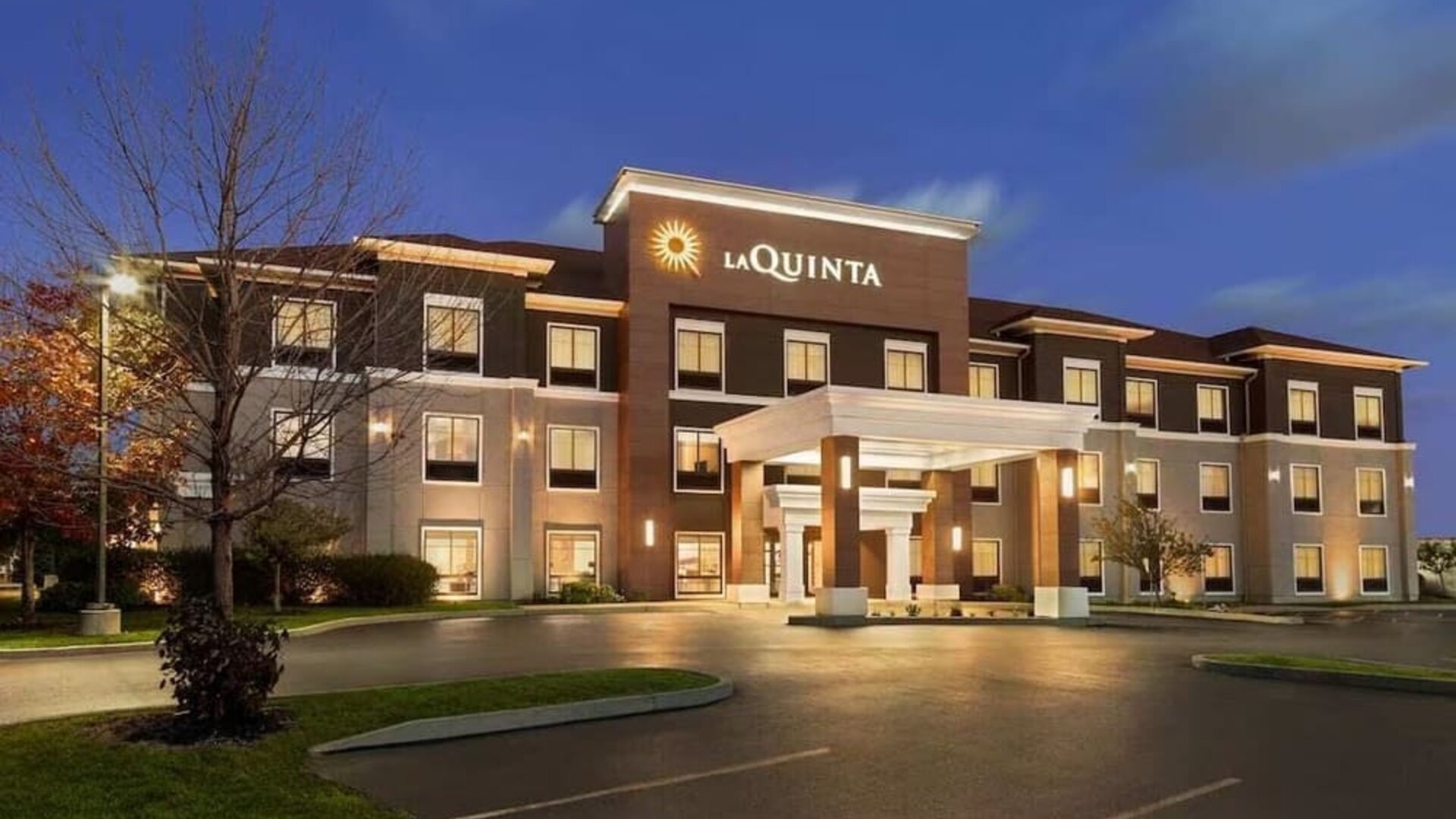 Parking available at La Quinta Inn & Suites By Wyndham Lackawanna.