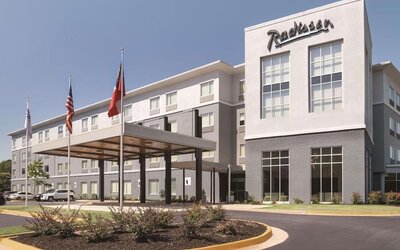 Hotel exterior at Radisson Hotel Atlanta Airport.
