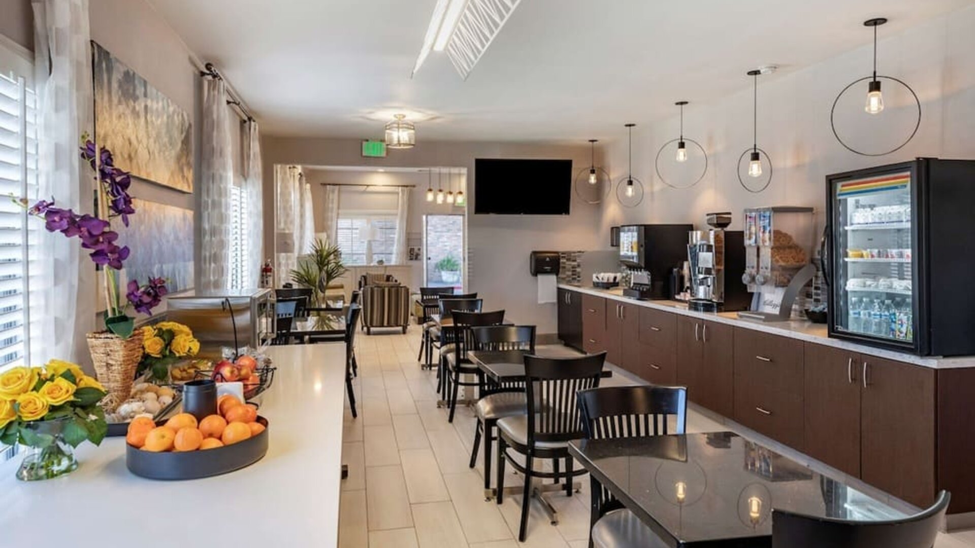 Breakfast available at Best Western Country Inn Temecula.
