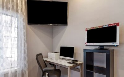 Day use room at Best Western Country Inn Temecula.
