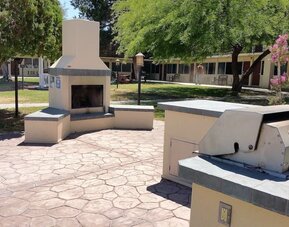 Outdoor barbeque at Quality Inn On Historic Route 66.