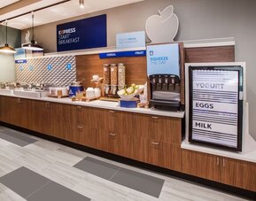 Breakfast available at Holiday Inn Express Atlanta Airport - College Park By IHG.
