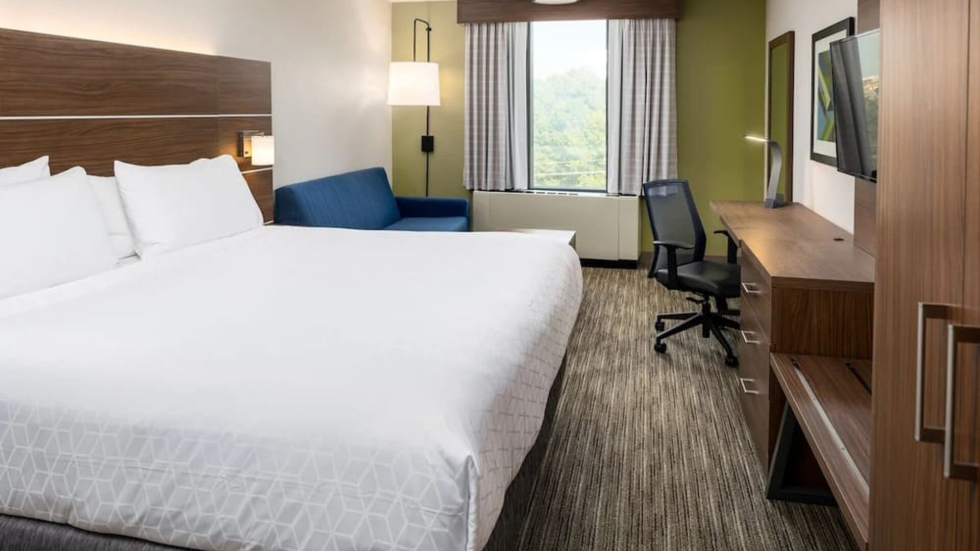 Day use room at Holiday Inn Express Atlanta Airport - College Park By IHG.