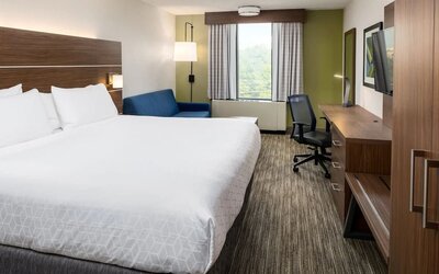 Day use room at Holiday Inn Express Atlanta Airport - College Park By IHG.