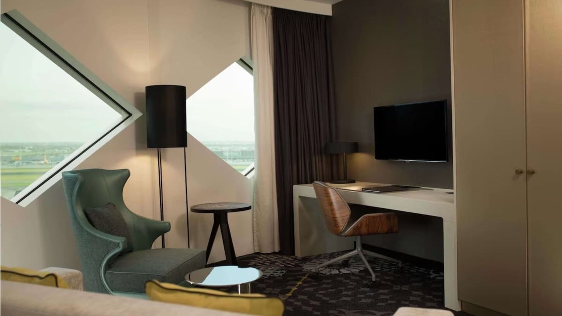 Work desk inside day use room at Hilton Amsterdam Airport Schiphol.