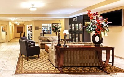 Lobby seating at Candlewood Suites Pearland-Houston South.
