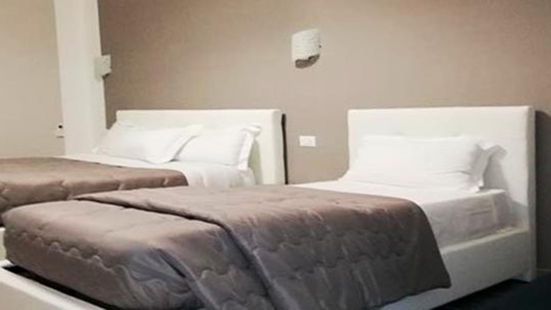 Elide Garden - Giorni a Roma